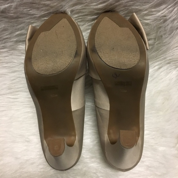Guess peep toe heels with bow champagne color - Picture 6 of 8